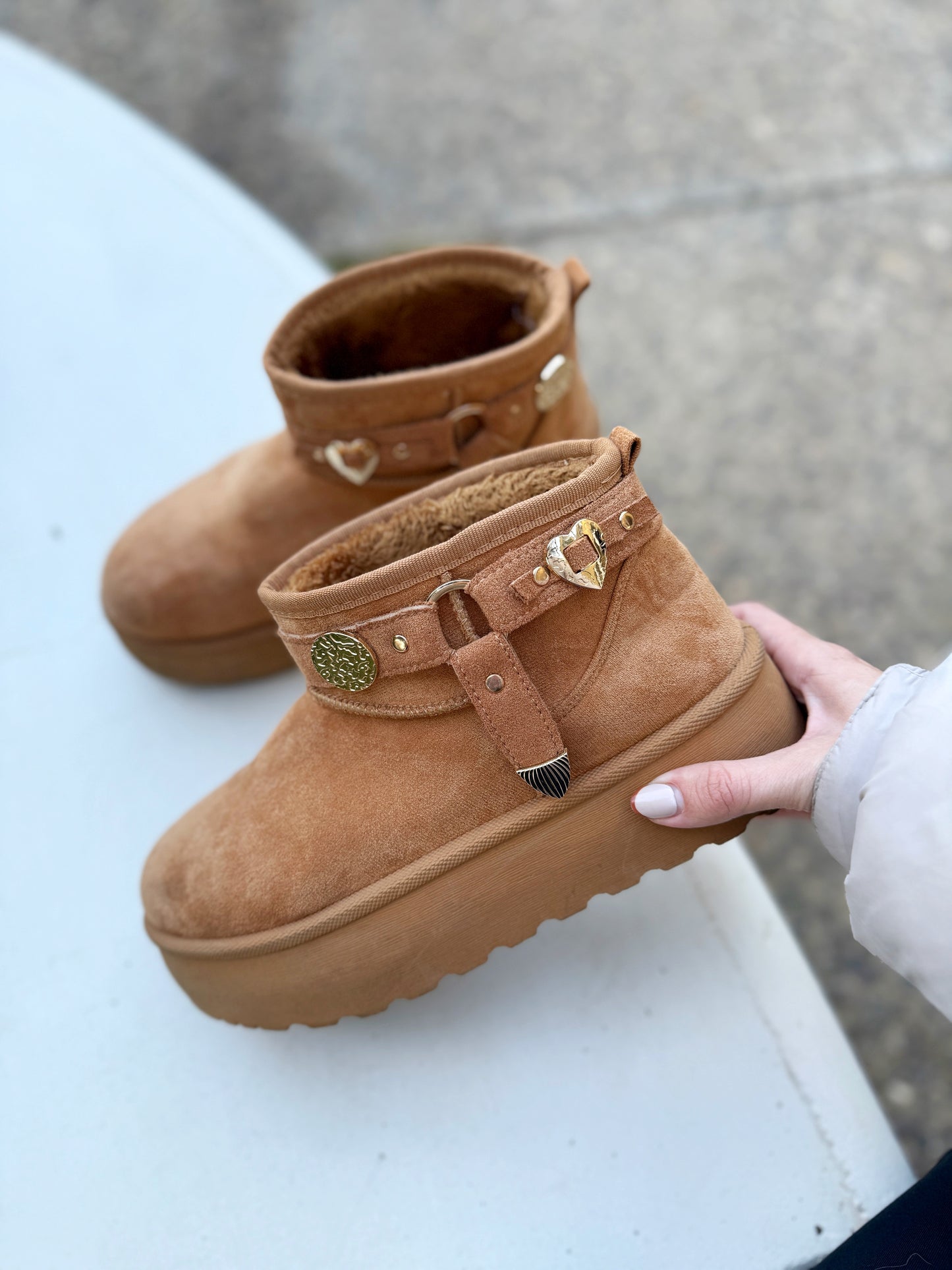 Pantubota larga Café