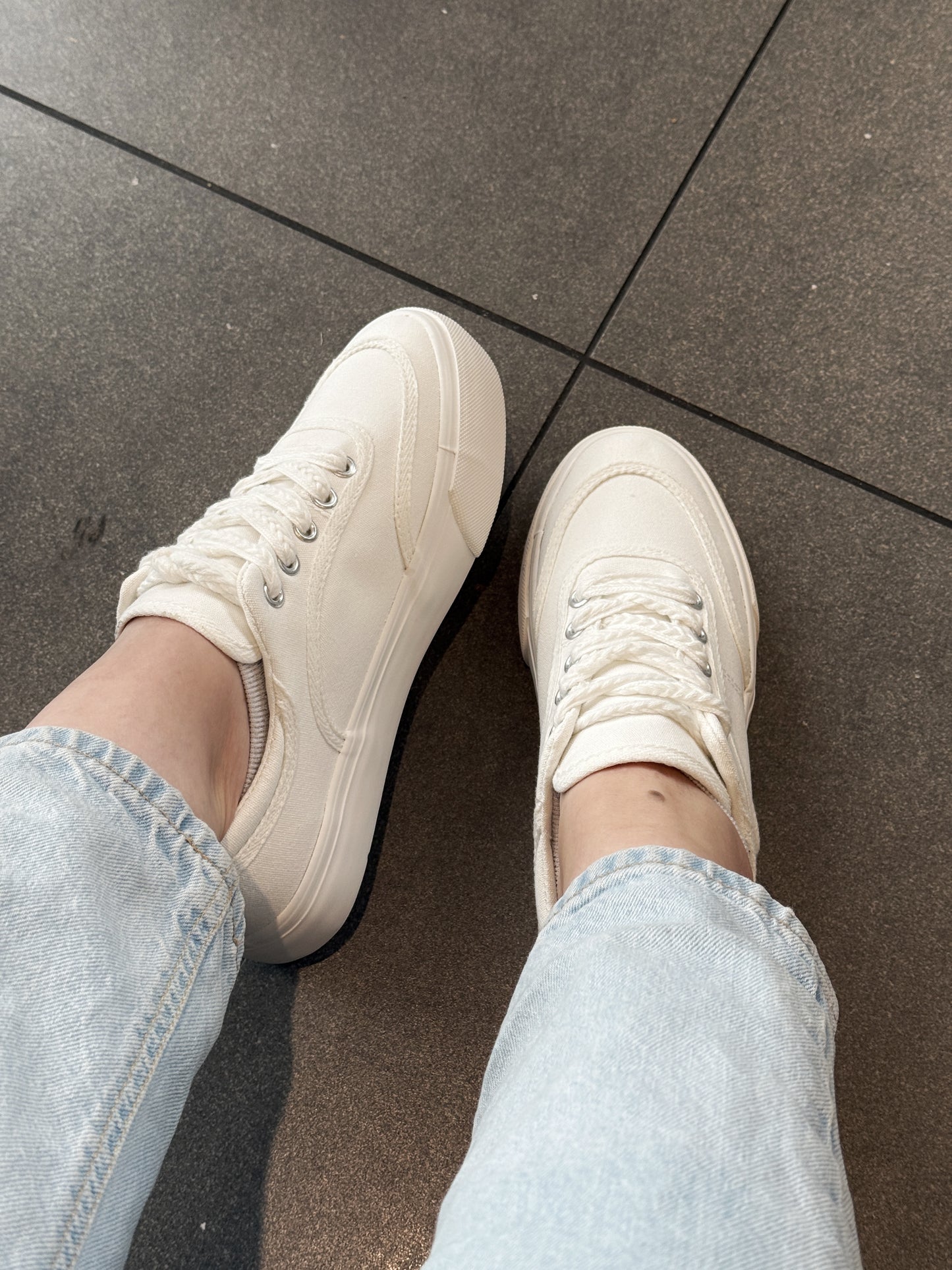 Zapa blanca tela BD-20