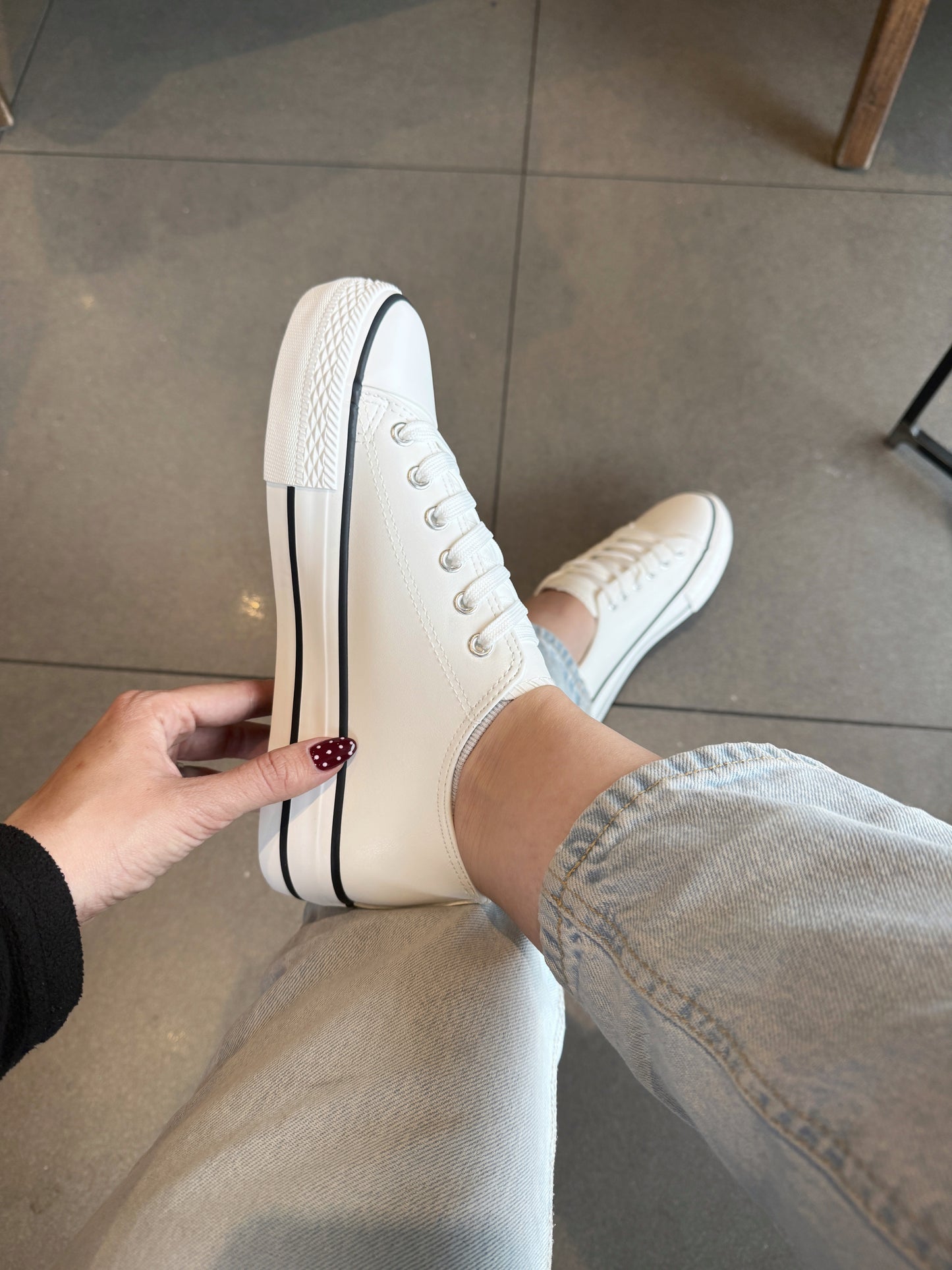 Estilo converse cuero blanca - BD23