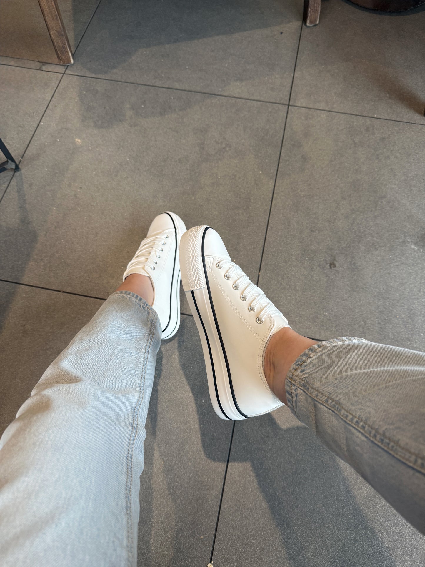 Estilo converse cuero blanca - BD23