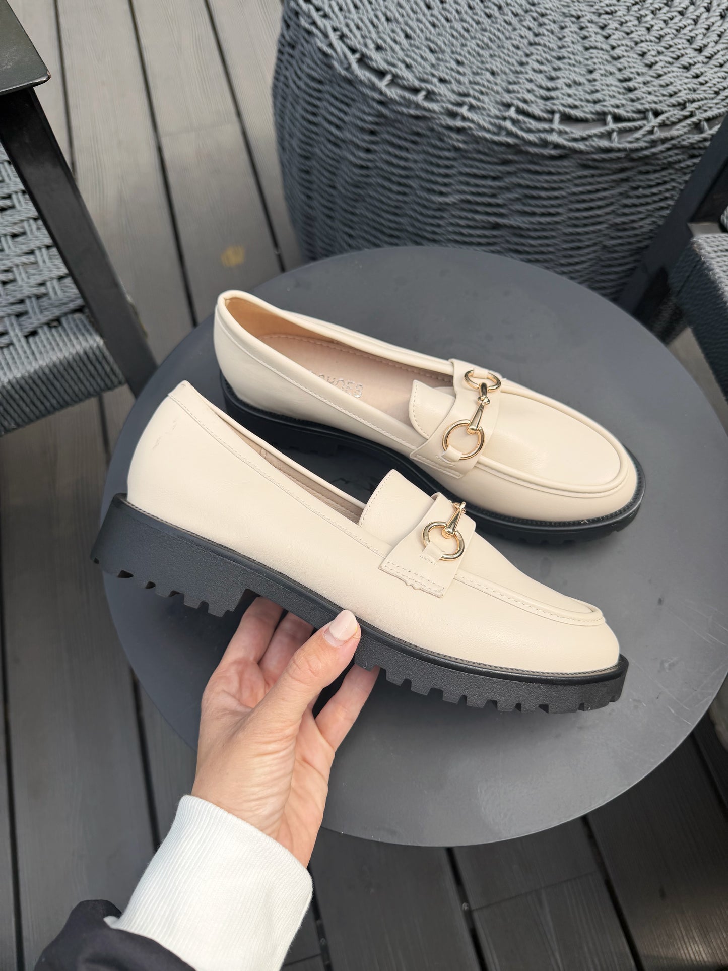 Mocasines charol 3G19 - Beige