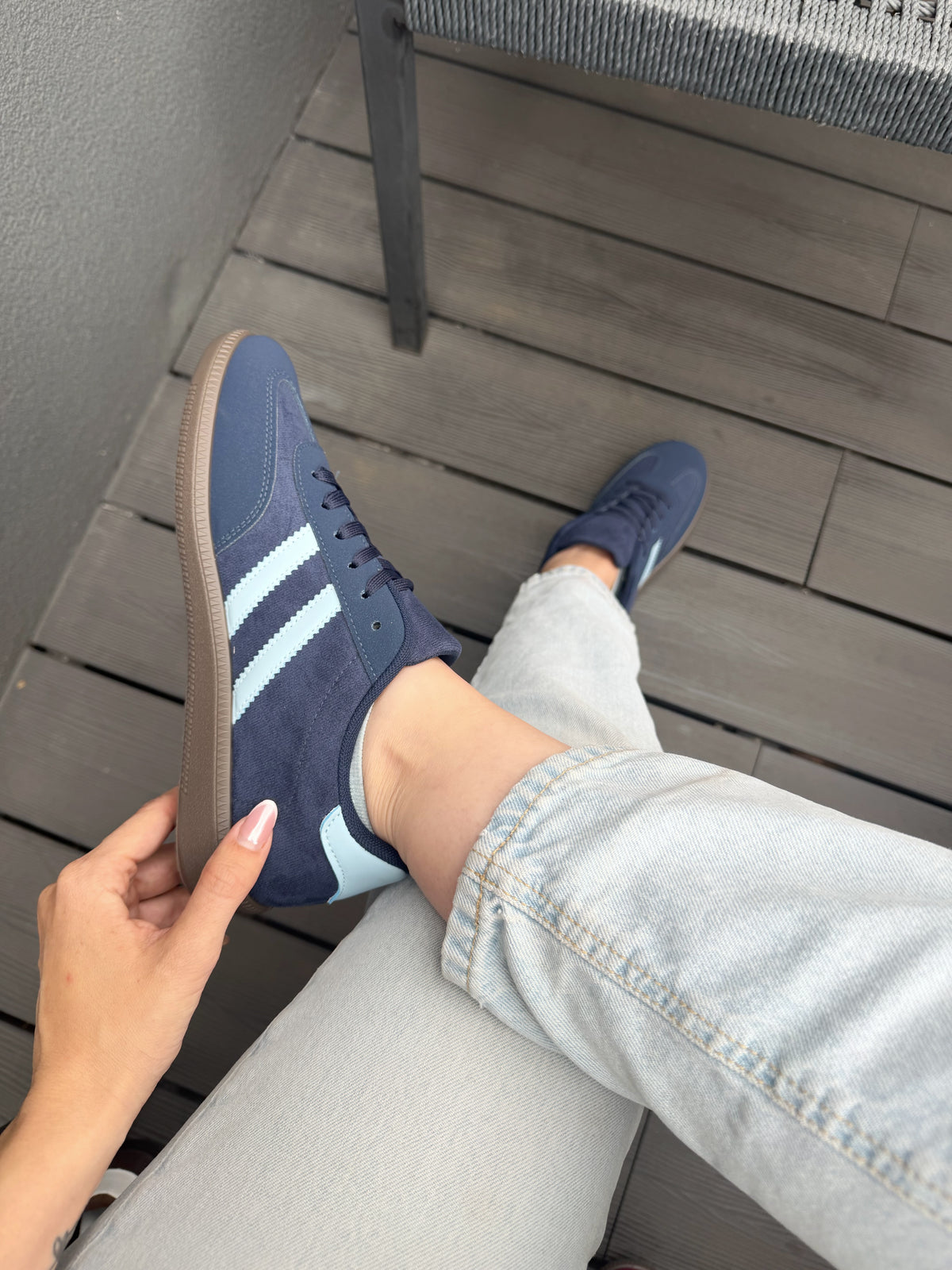 zapatilla estilo samba GB692- Azul
