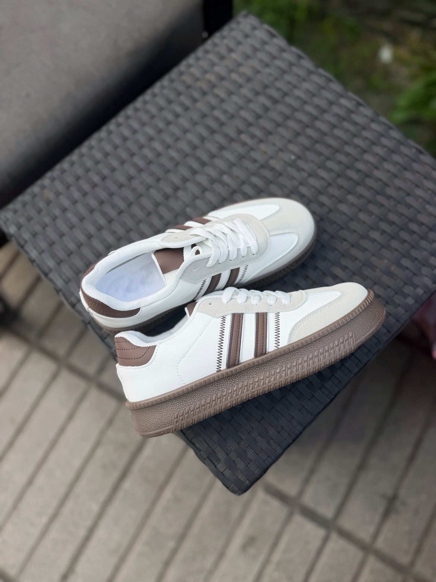 Zapatillas estilo samba GB685- Blanca