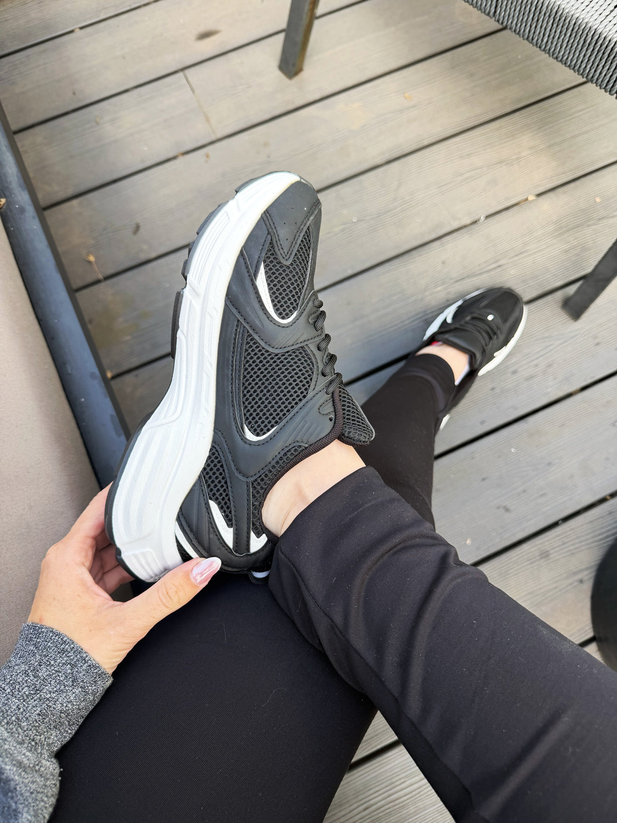Zapatilla deportiva GB808 - Negra