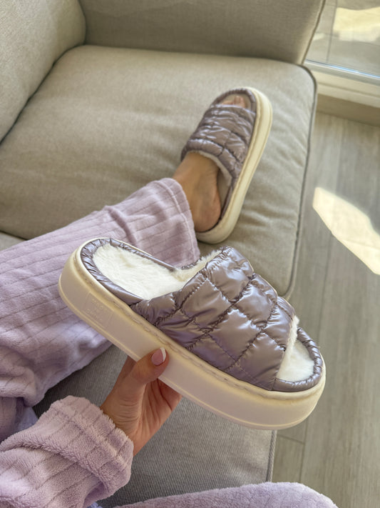 Pantuflas impermeables morado