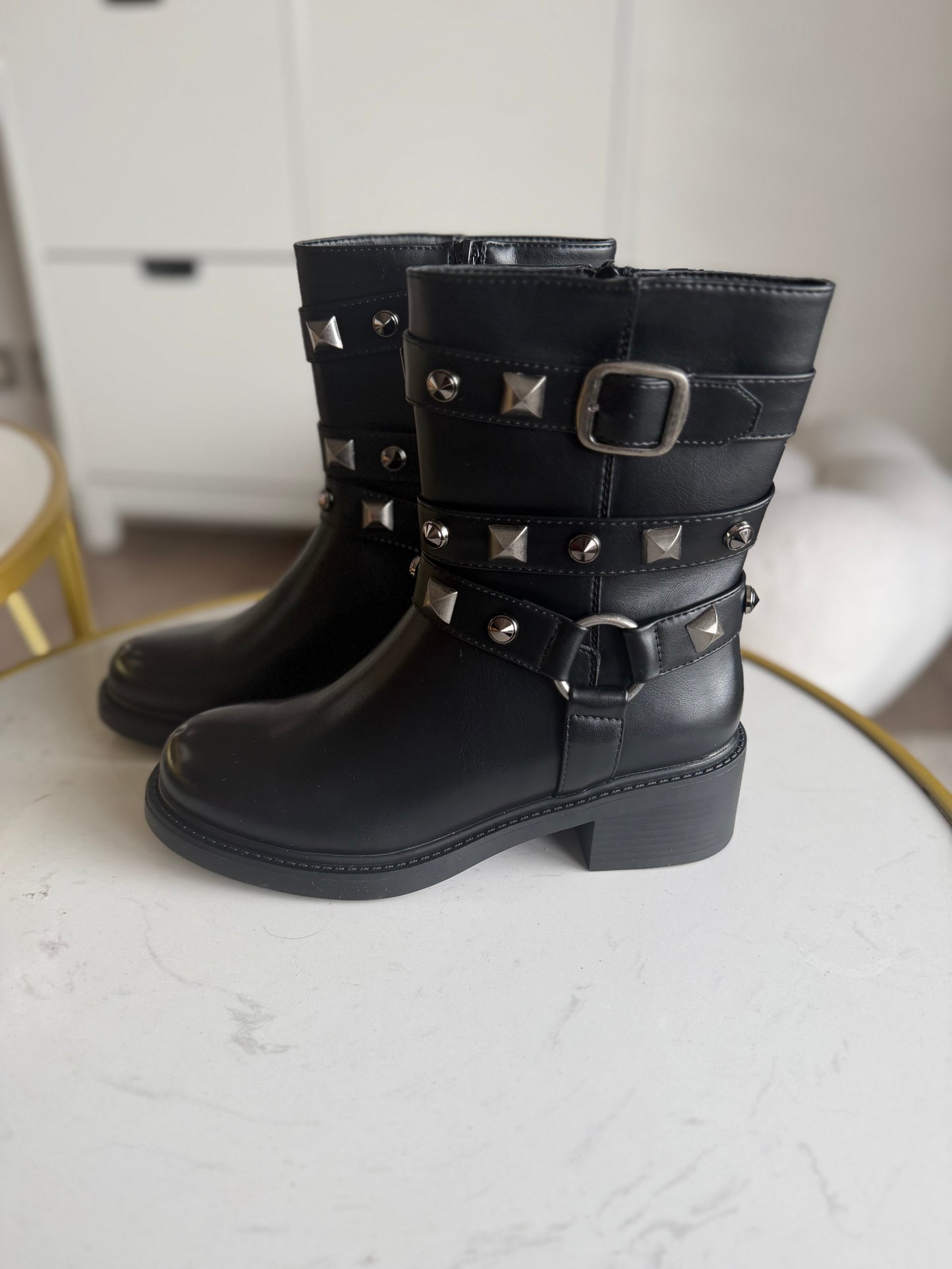 Botas tachas - Negra