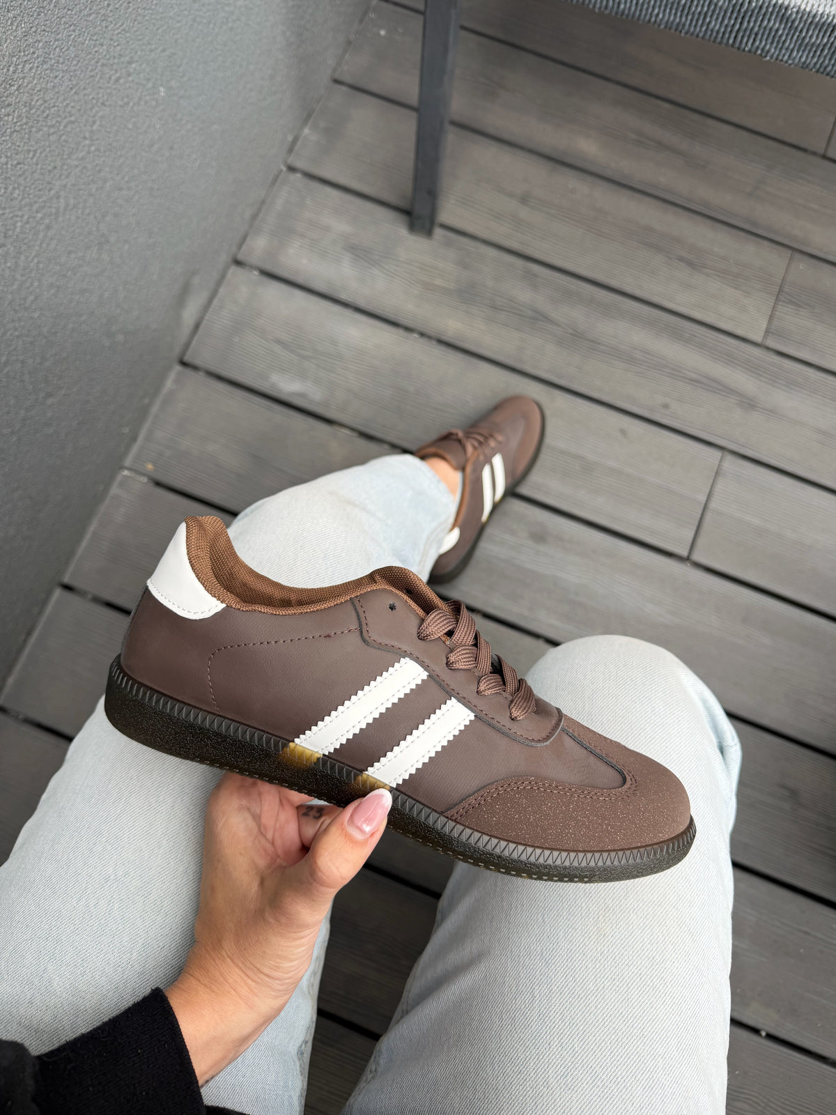 Zapatillas estilo Samba Chocolate
