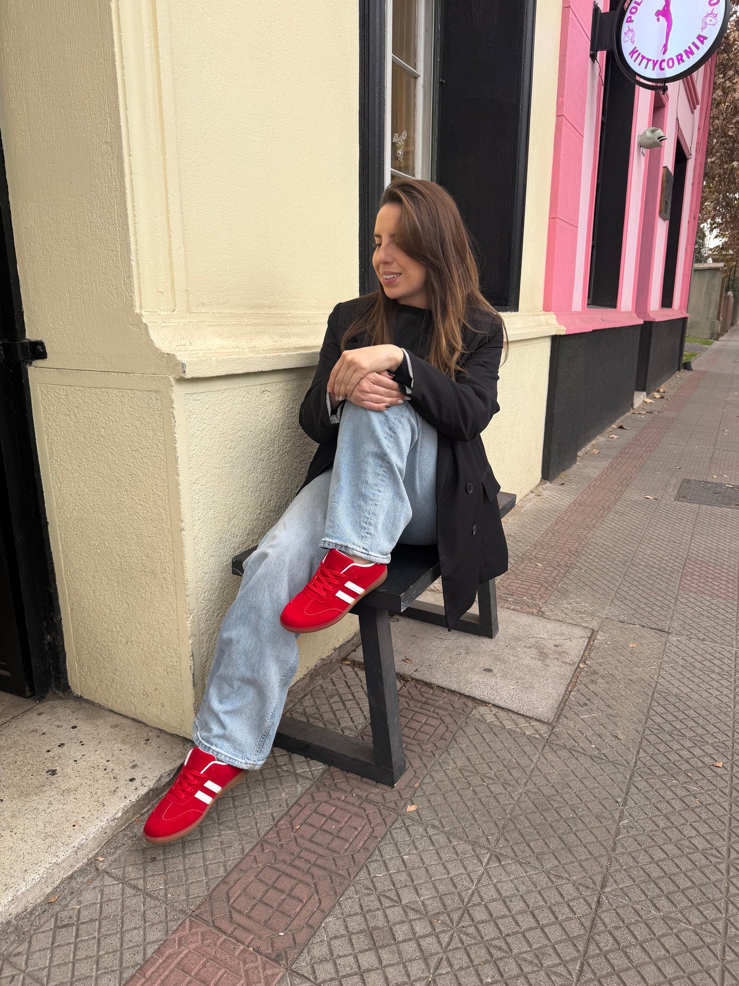 Zapatillas estilo Samba Roja