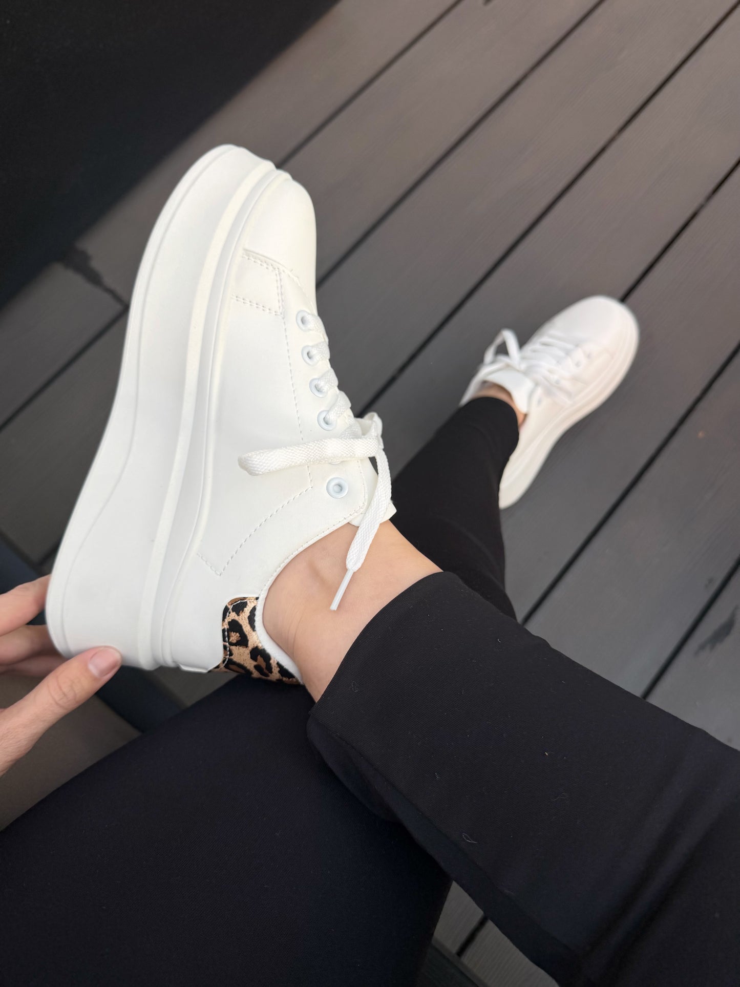 Zapatillas blancas 5J23