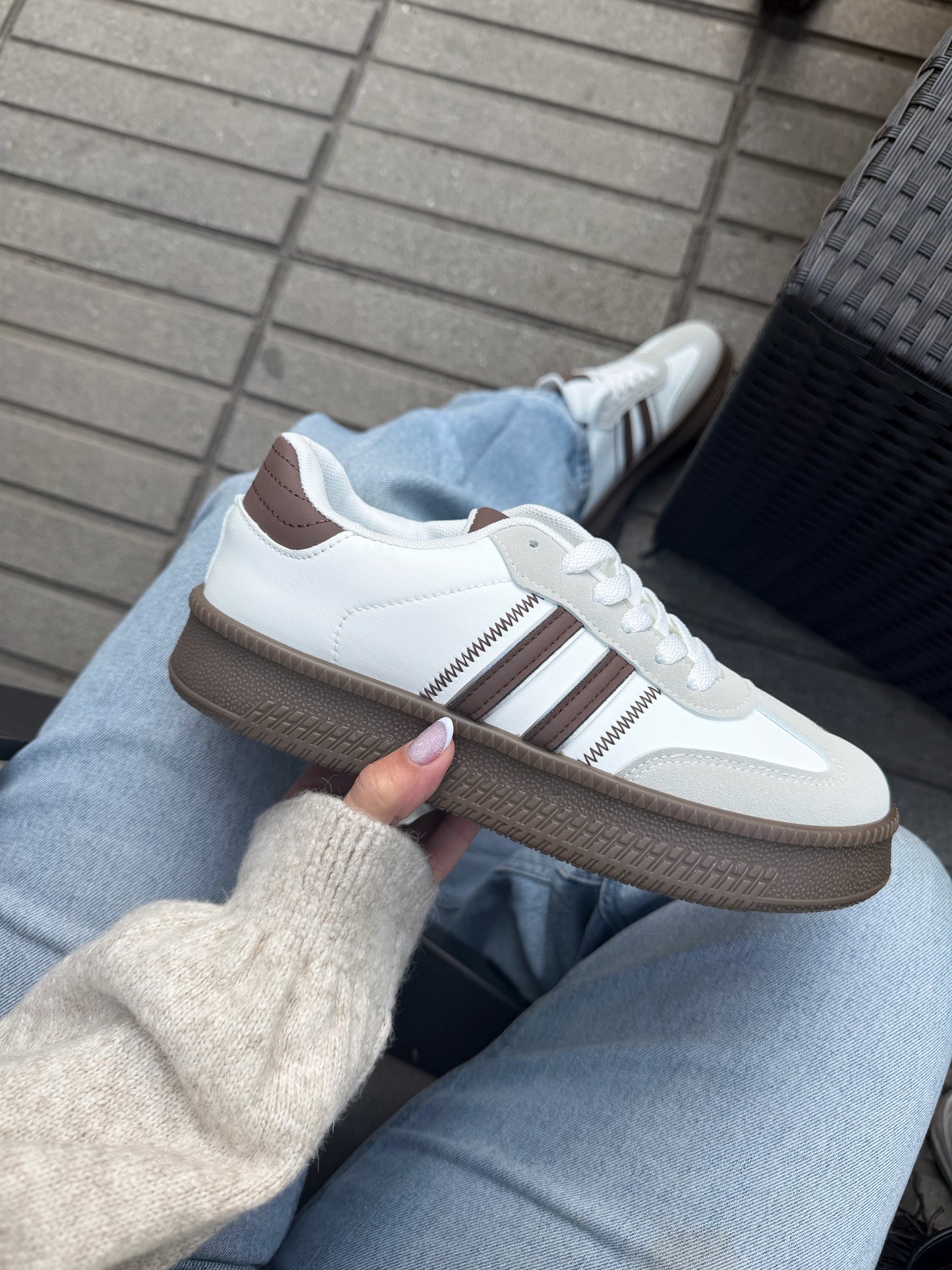 Zapatillas estilo samba GB685- Blanca