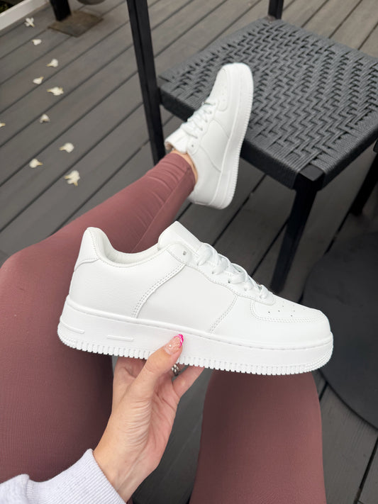 Zapatillas blancas Estilo Nike