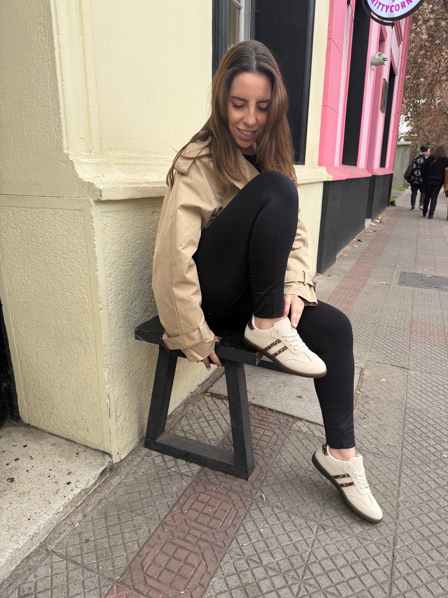 Zapatillas estilo Samba Beige