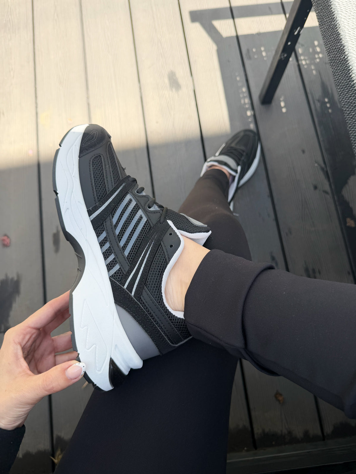 Zapatillas deportivas 6J11- Negra
